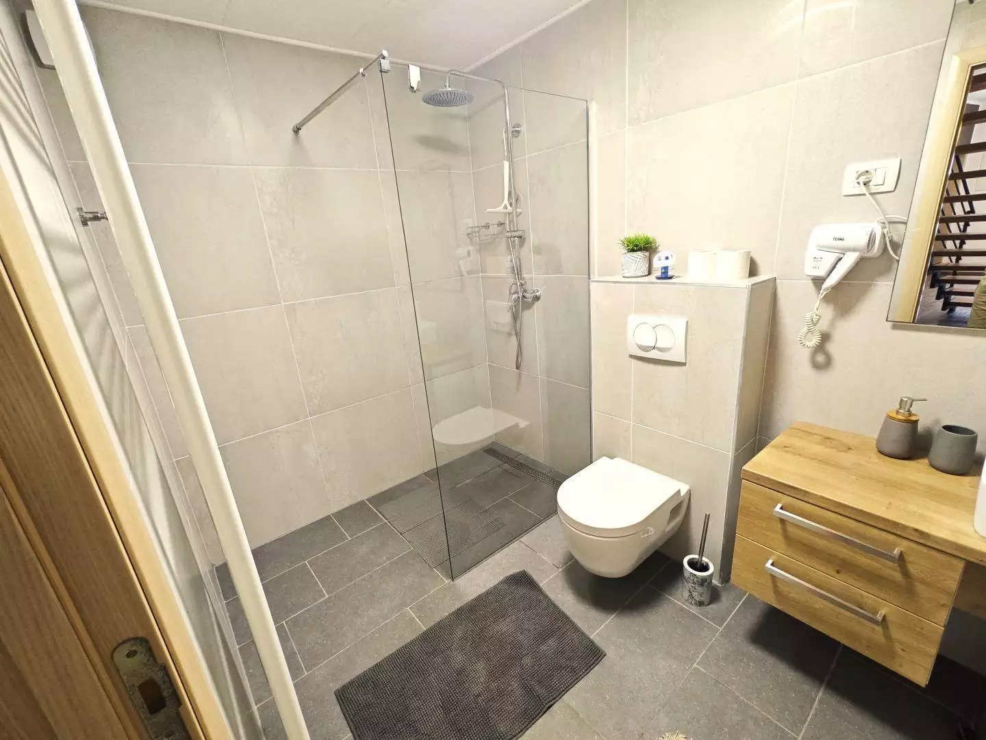 Villa 230m² in Croatia, Jadranovo. Priced at 2100000€ rent photo-23