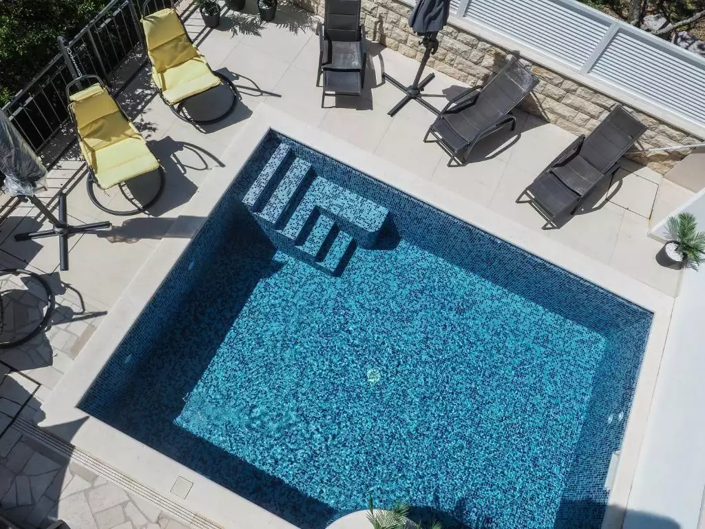 Hotels 370m² in Croatia, Ciovo. Priced at 1300000€ rent photo-3