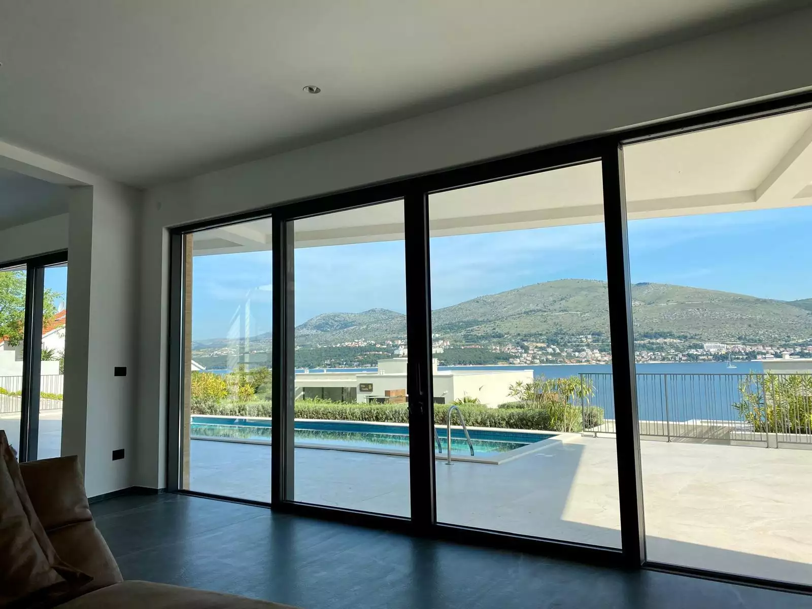 Villa 326m² in Croatia, Ciovo. Priced at 1700000€ rent photo-5