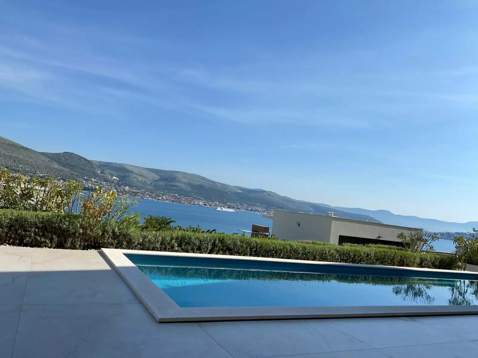 Villa 326m² in Croatia, Ciovo. Priced at 1700000€ rent photo-7