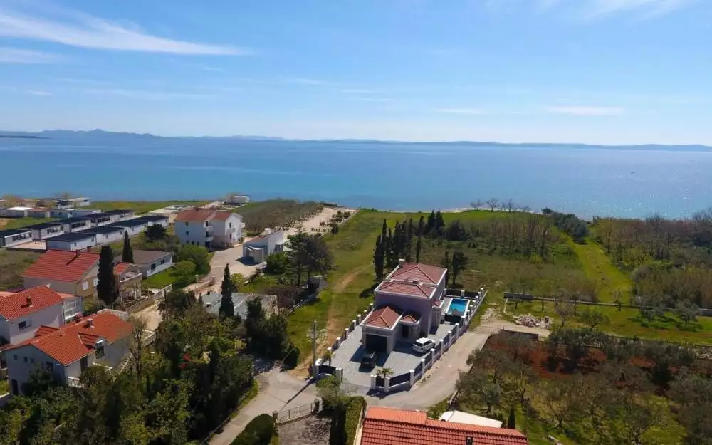 Villa 250m² in Croatia, Privlaka. Priced at 820000€ rent photo-1