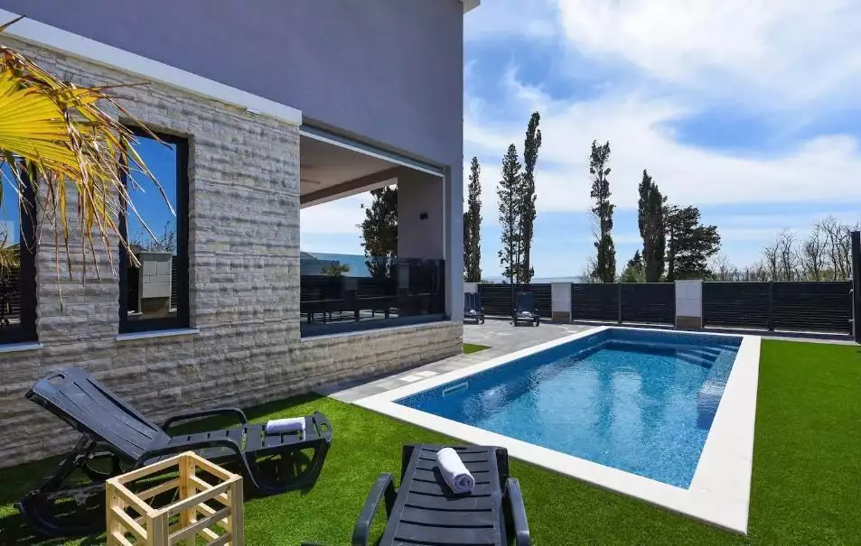 Villa 250m² in Croatia, Privlaka. Priced at 820000€ rent photo-5