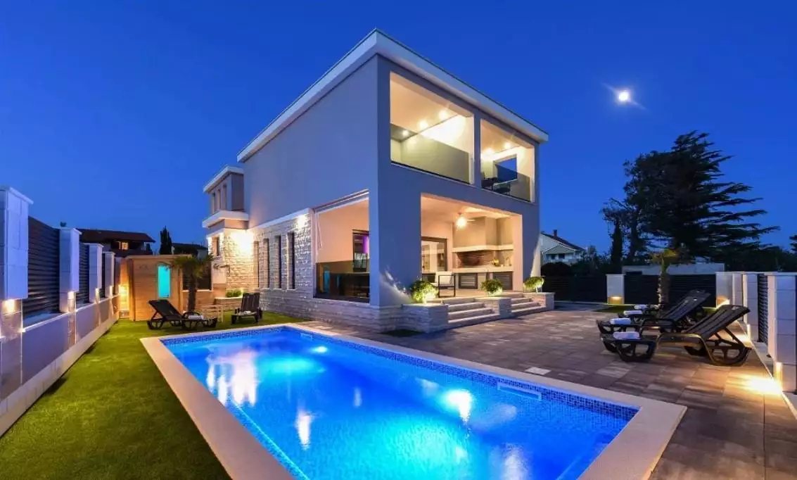 Villa 250m² in Croatia, Privlaka. Priced at 820000€ rent photo-9