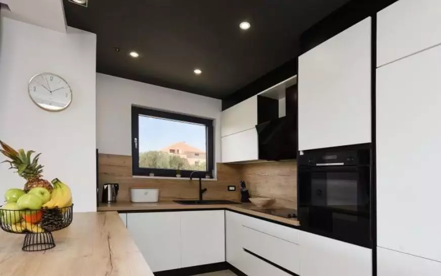 Villa 250m² in Croatia, Privlaka. Priced at 820000€ rent photo-23