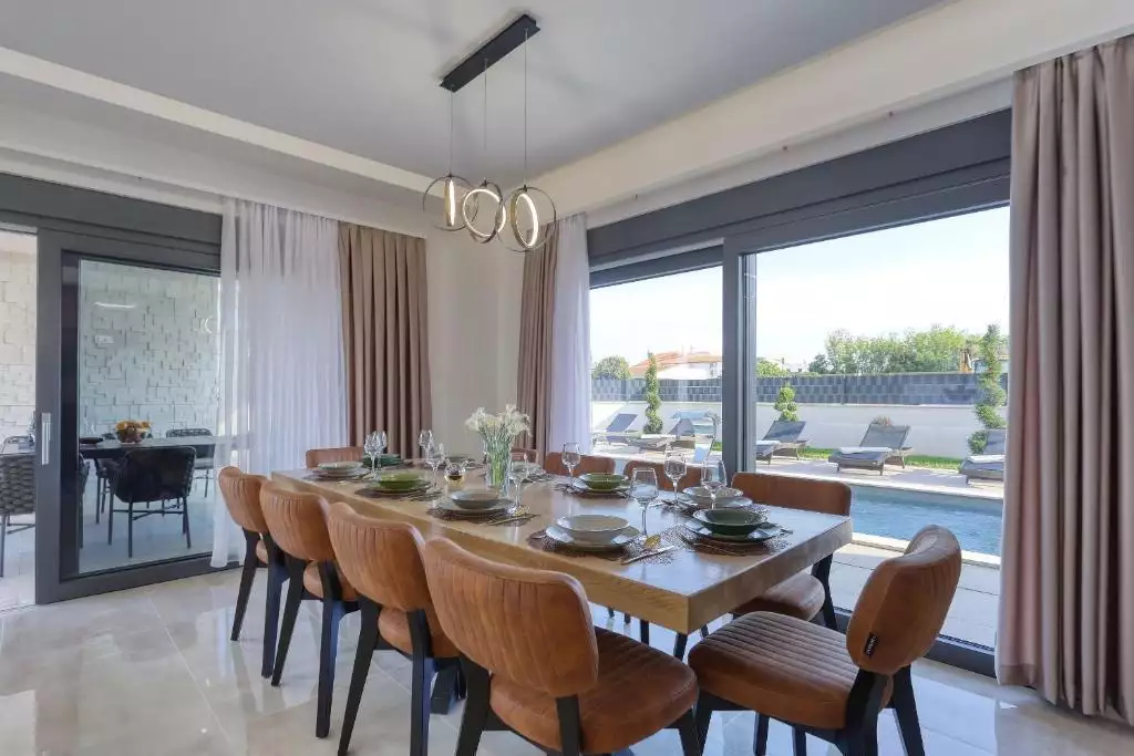 Villa 329m² in Croatia, Zadar. Priced at 930000€ rent photo-8