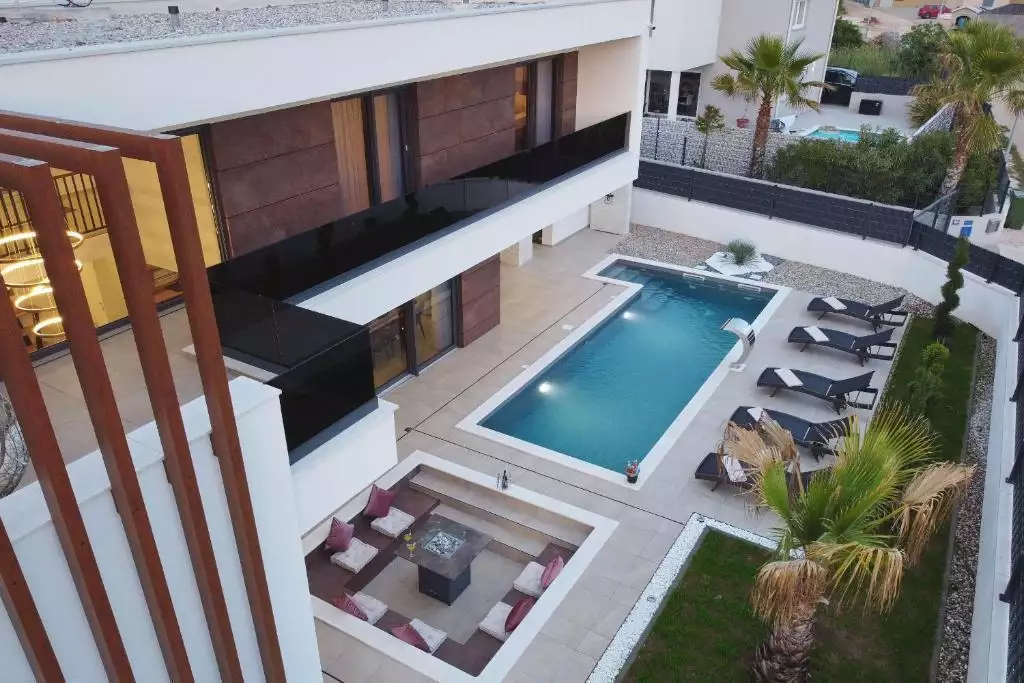 Villa 329m² in Croatia, Zadar. Priced at 930000€ rent photo-11