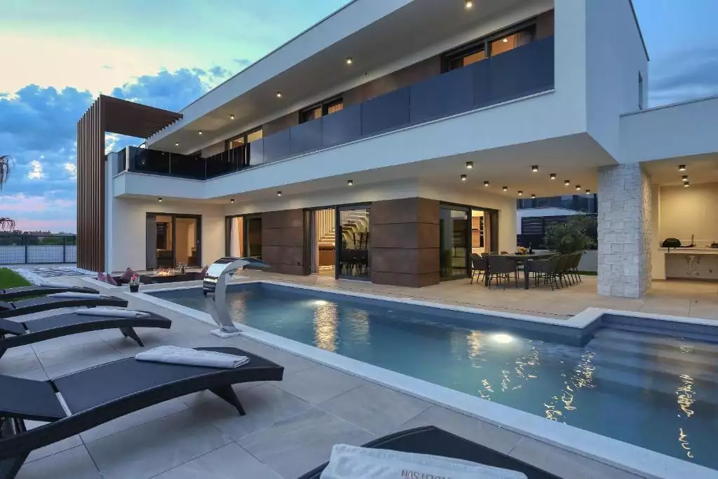 Villa 329m² in Croatia, Zadar. Priced at 930000€ rent photo-16