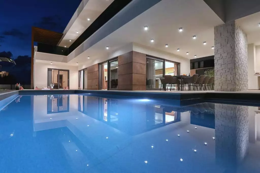 Villa 329m² in Croatia, Zadar. Priced at 930000€ rent photo-17