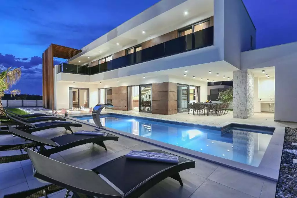 Villa 329m² in Croatia, Zadar. Priced at 930000€ rent photo-19