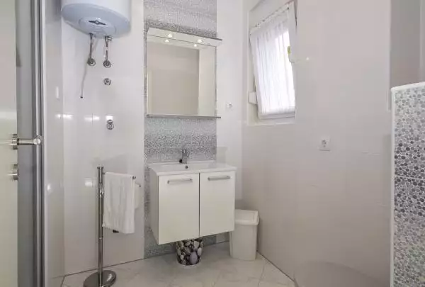Hotels 195m² in Croatia, Zaton. Priced at 830000€ rent photo-24