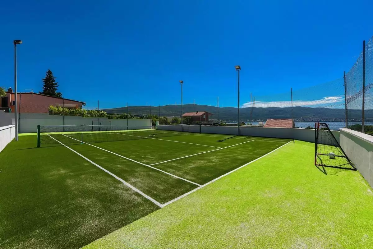 Villa 180m² in Croatia, Zadar. Priced at 1200000€ rent photo-3