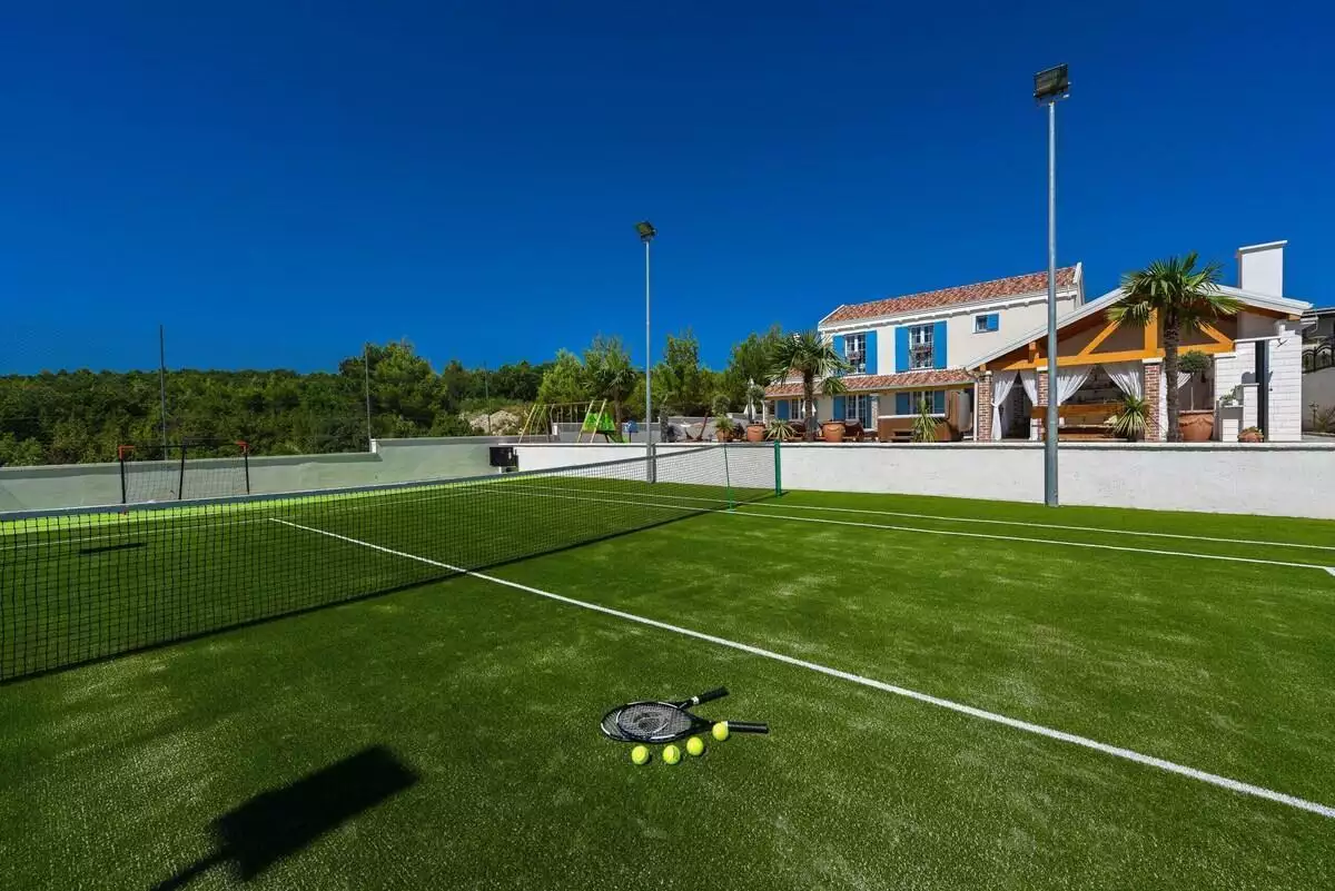 Villa 180m² in Croatia, Zadar. Priced at 1200000€ rent photo-8
