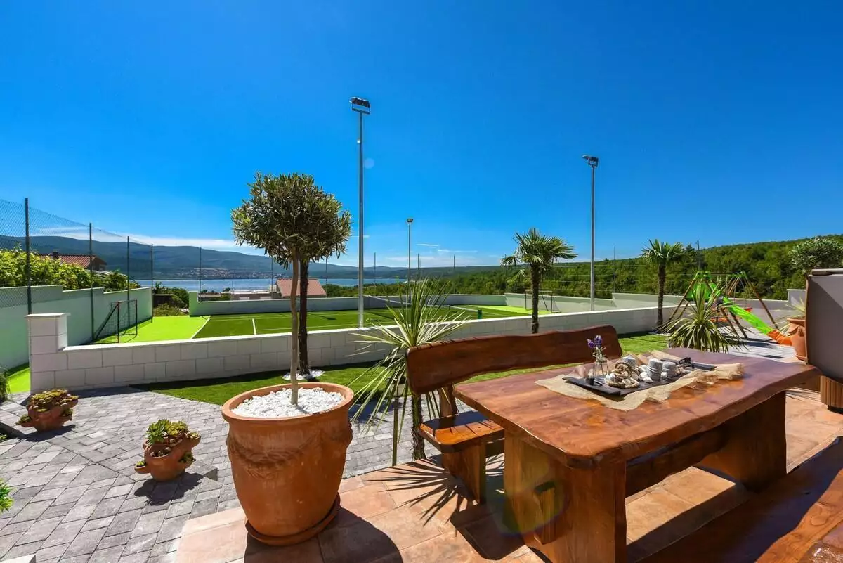 Villa 180m² in Croatia, Zadar. Priced at 1200000€ rent photo-11