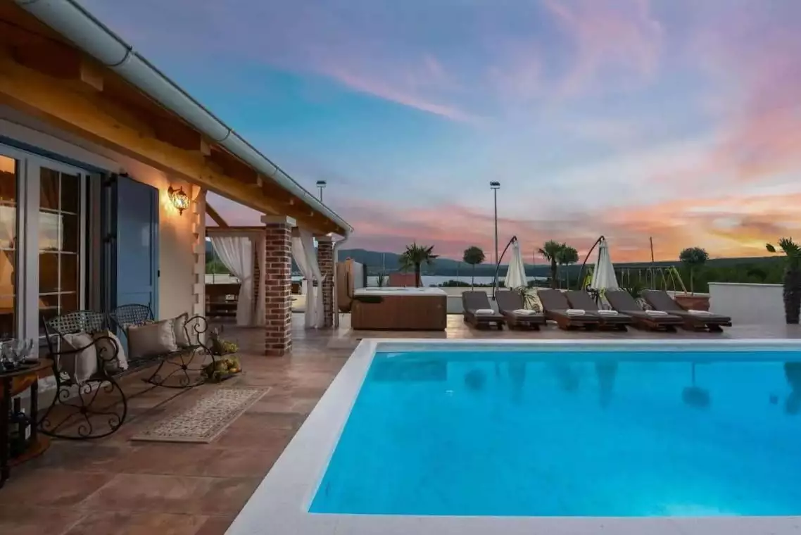 Villa 180m² in Croatia, Zadar. Priced at 1200000€ rent photo-15