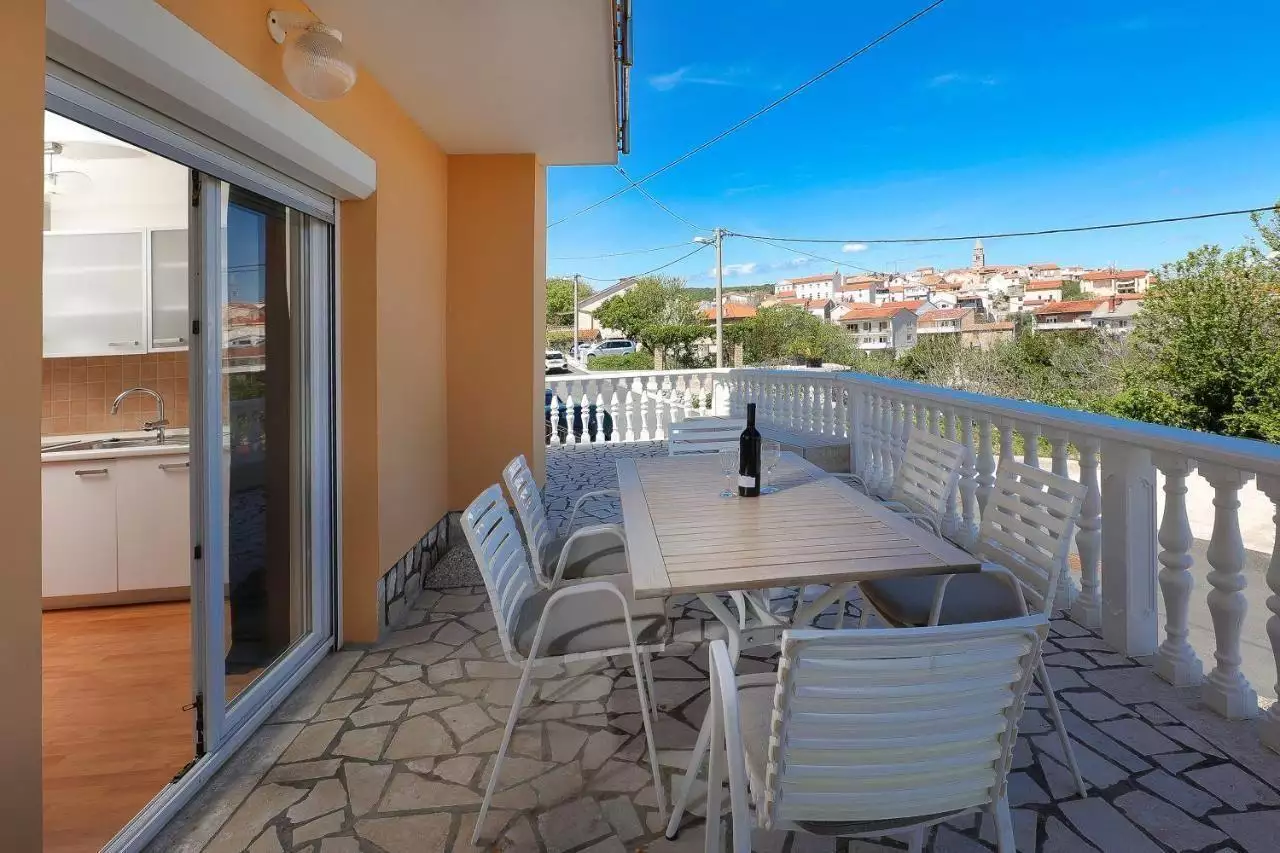 Villa 530m² in Croatia, Vrbnik. Priced at 1250000€ rent photo-11