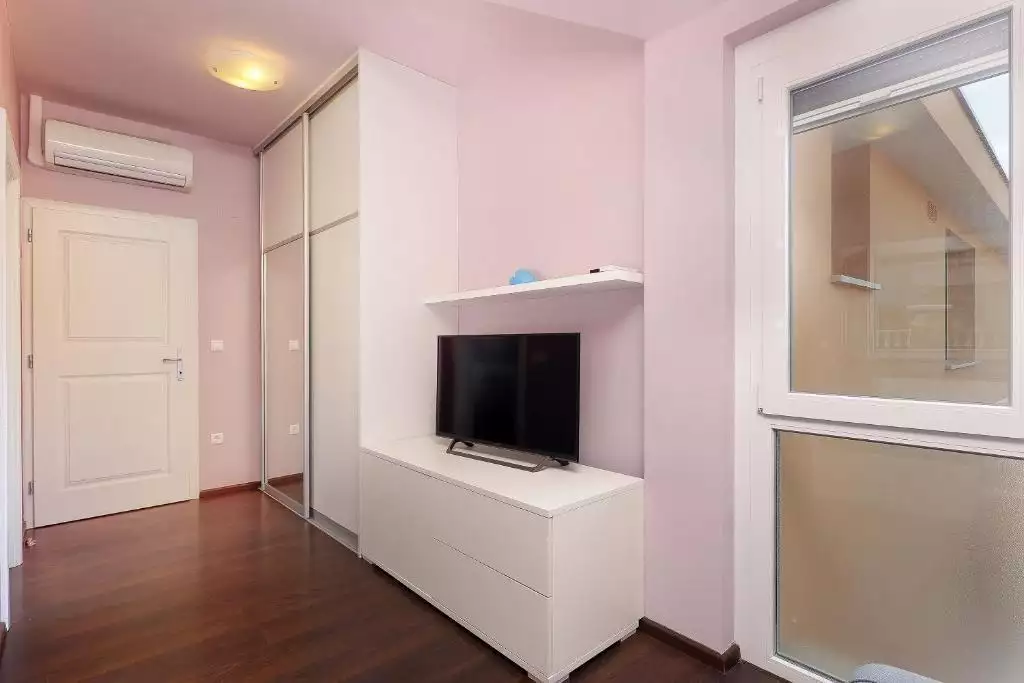 Villa 530m² in Croatia, Vrbnik. Priced at 1250000€ rent photo-23