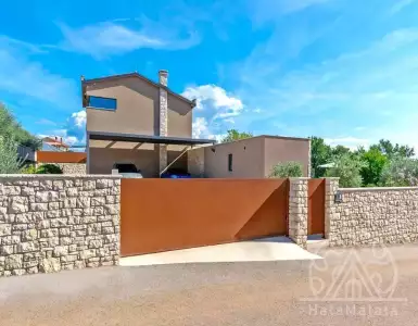 Buy in Croatia for 2080000€