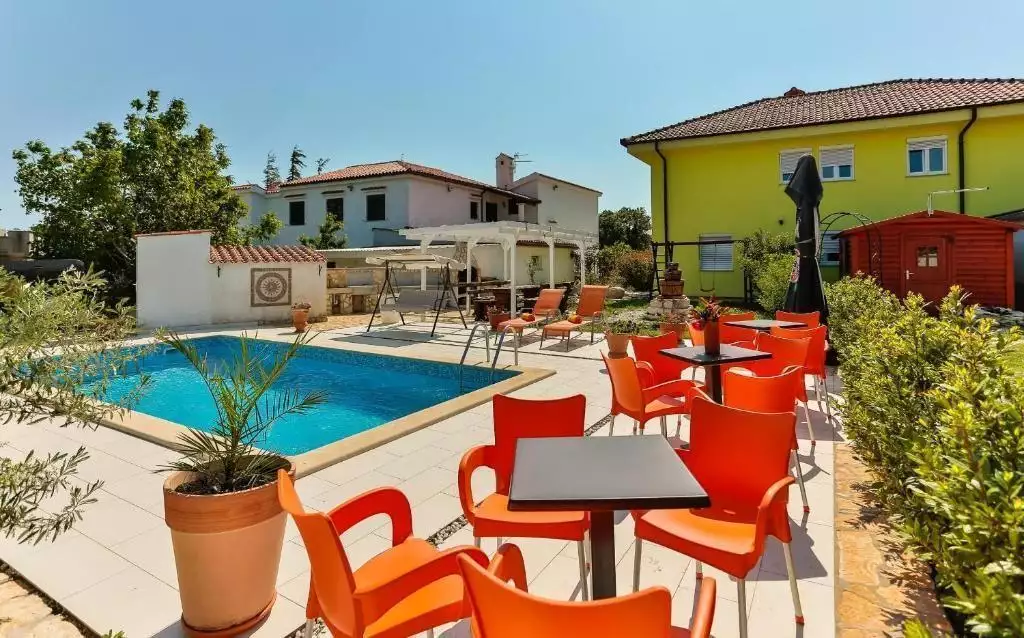 Hotels 325m² in Croatia, Medulin. Priced at 1200000€ rent photo-5