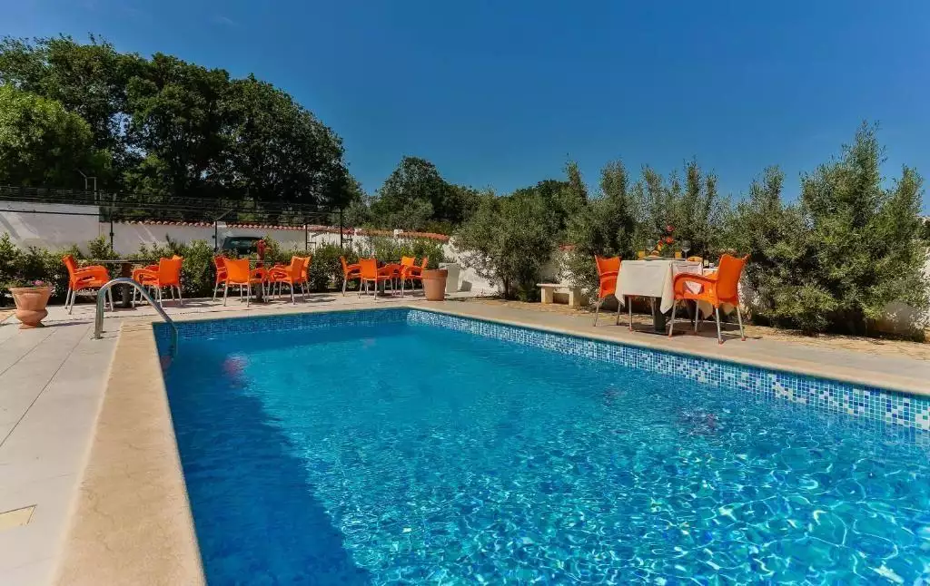 Hotels 325m² in Croatia, Medulin. Priced at 1200000€ rent photo-6