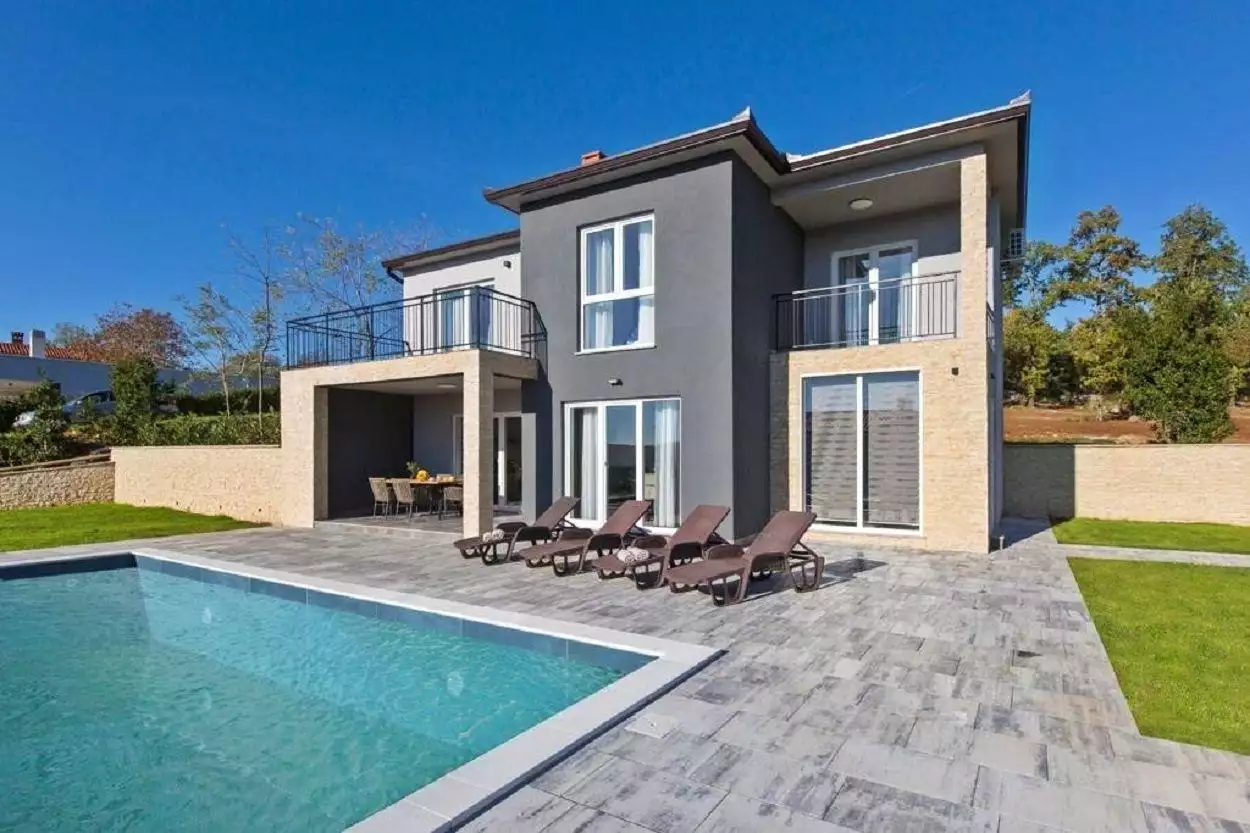 Villa 147m² in Croatia, Labin. Priced at 630000€ rent photo-3