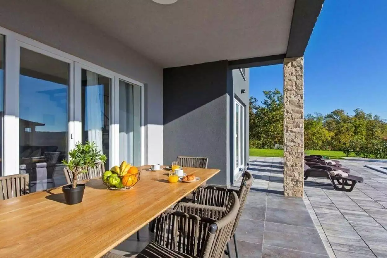 Villa 147m² in Croatia, Labin. Priced at 630000€ rent photo-5
