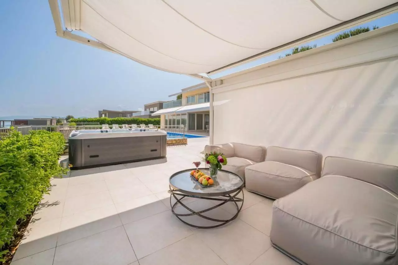 Villa 720m² in Croatia, Umag. Priced at 5500000€ rent photo-19