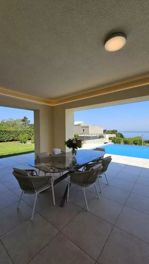 Villa 720m² in Croatia, Umag. Priced at 5500000€ rent photo-22