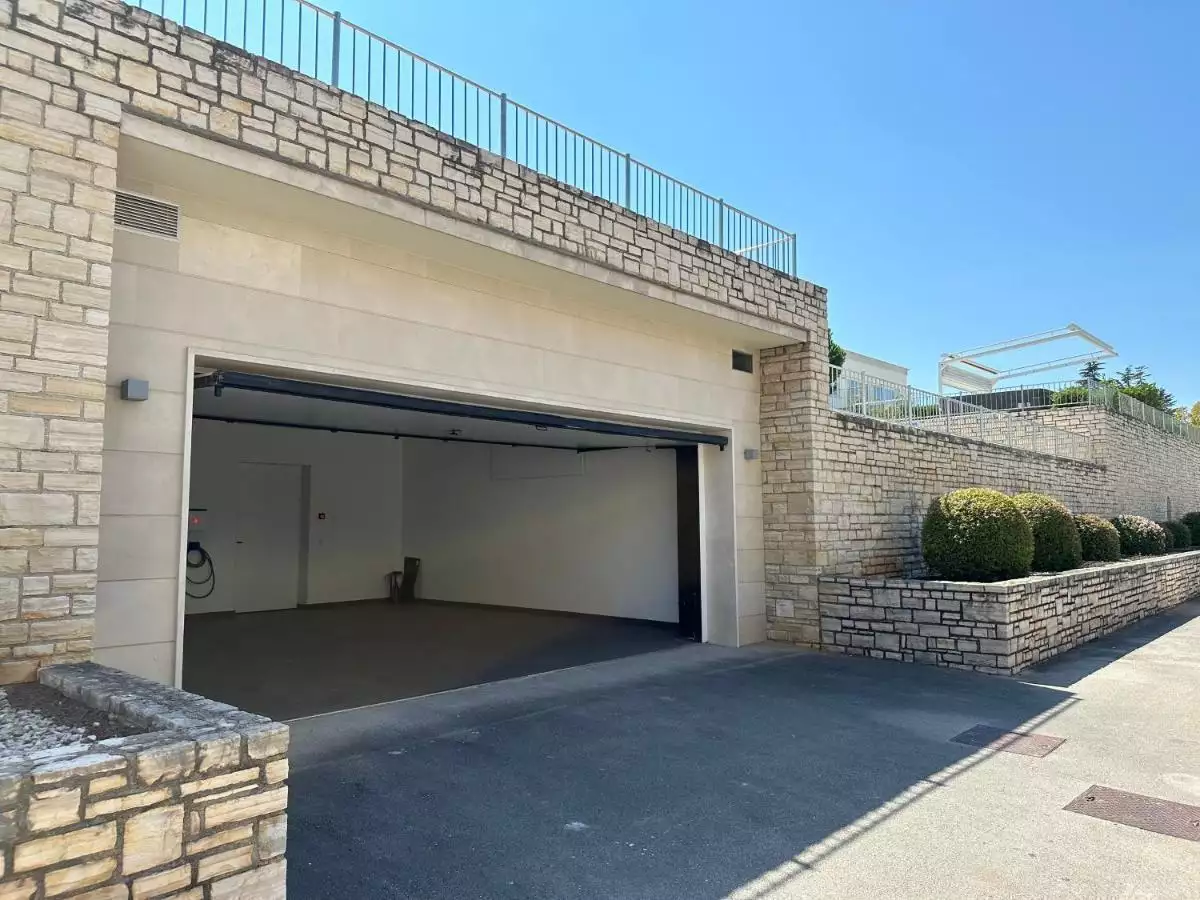 Villa 720m² in Croatia, Umag. Priced at 5500000€ rent photo-24
