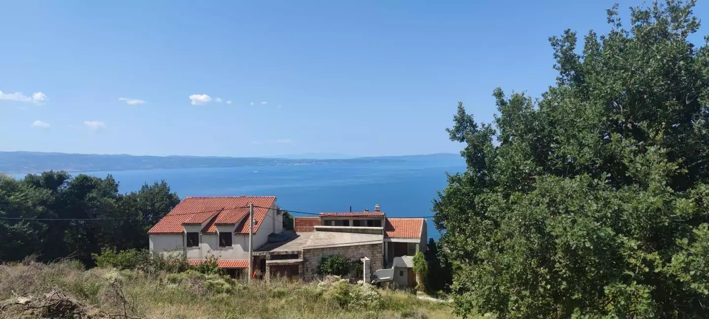 Villa 300m² in Croatia, Podstrana. Priced at 650000€ rent photo-3