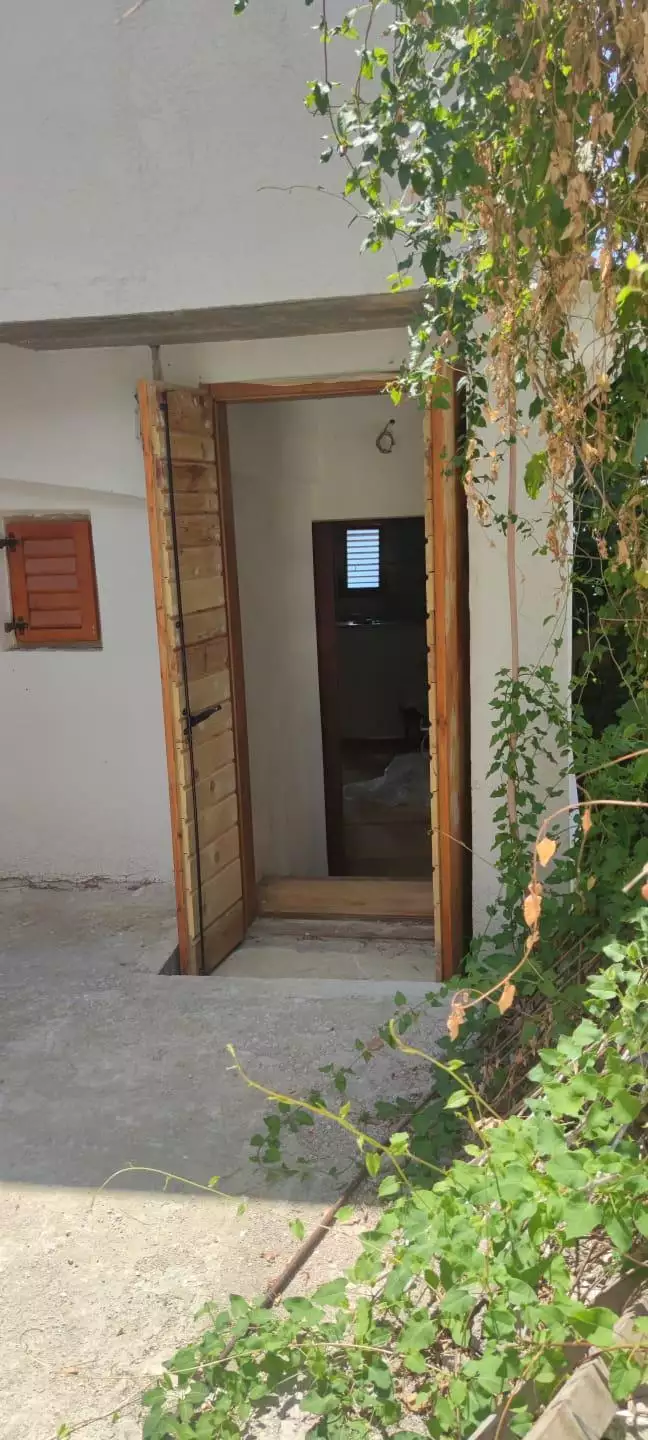 Villa 300m² in Croatia, Podstrana. Priced at 650000€ rent photo-10