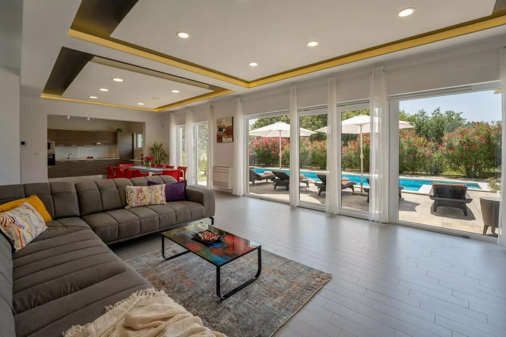 Villa 330m² in Croatia, Medulin. Priced at 1190000€ rent photo-18