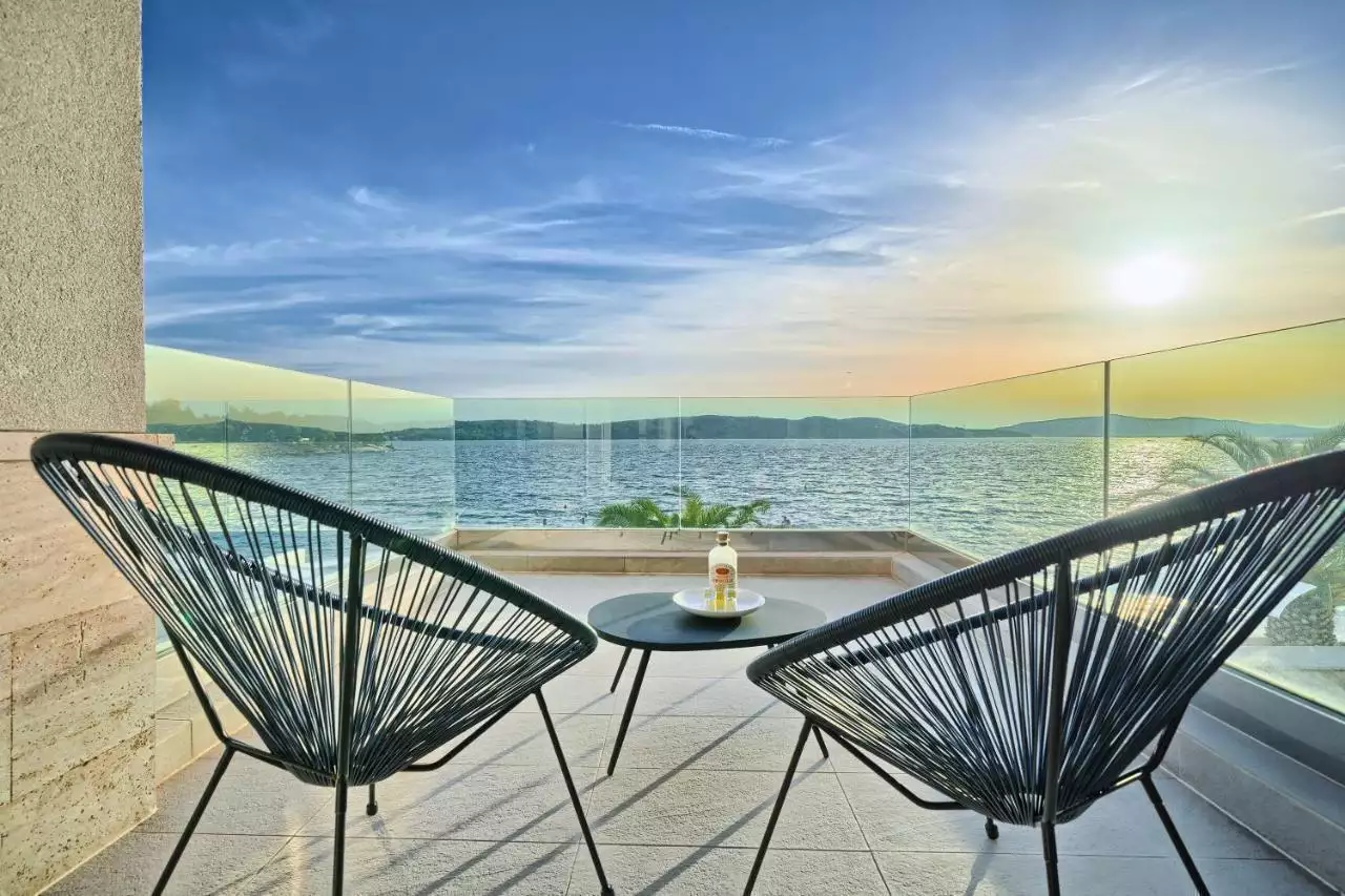 Villa 300m² in Croatia, Ciovo. Priced at 1900000€ rent photo-8