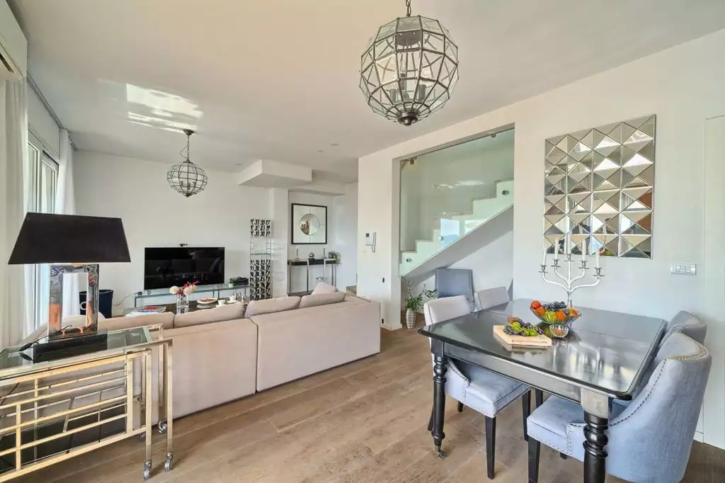 Villa 300m² in Croatia, Ciovo. Priced at 1900000€ rent photo-22