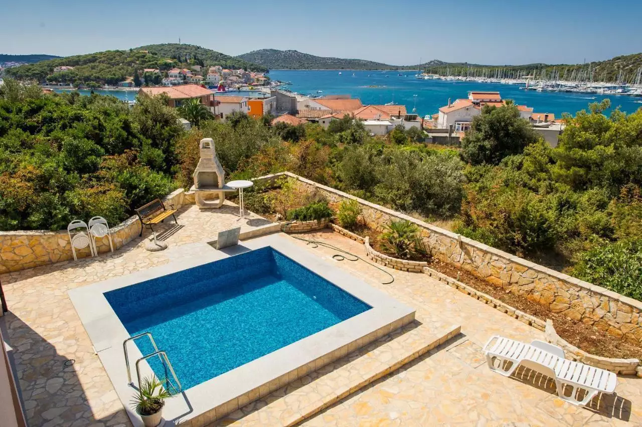 Villa 440m² in Croatia, Rogoznica. Priced at 1350000€ rent photo-25