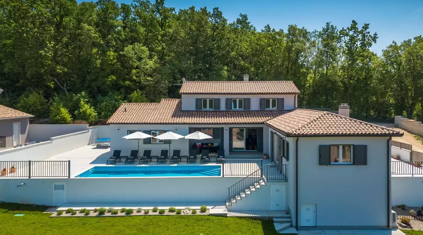 Villa 249m² in Croatia, Labin. Priced at 626000€ rent photo-2