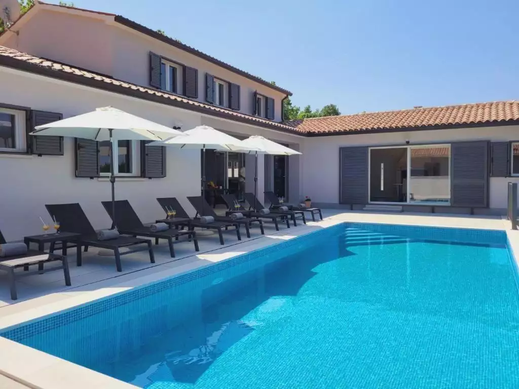 Villa 249m² in Croatia, Labin. Priced at 626000€ rent photo-3