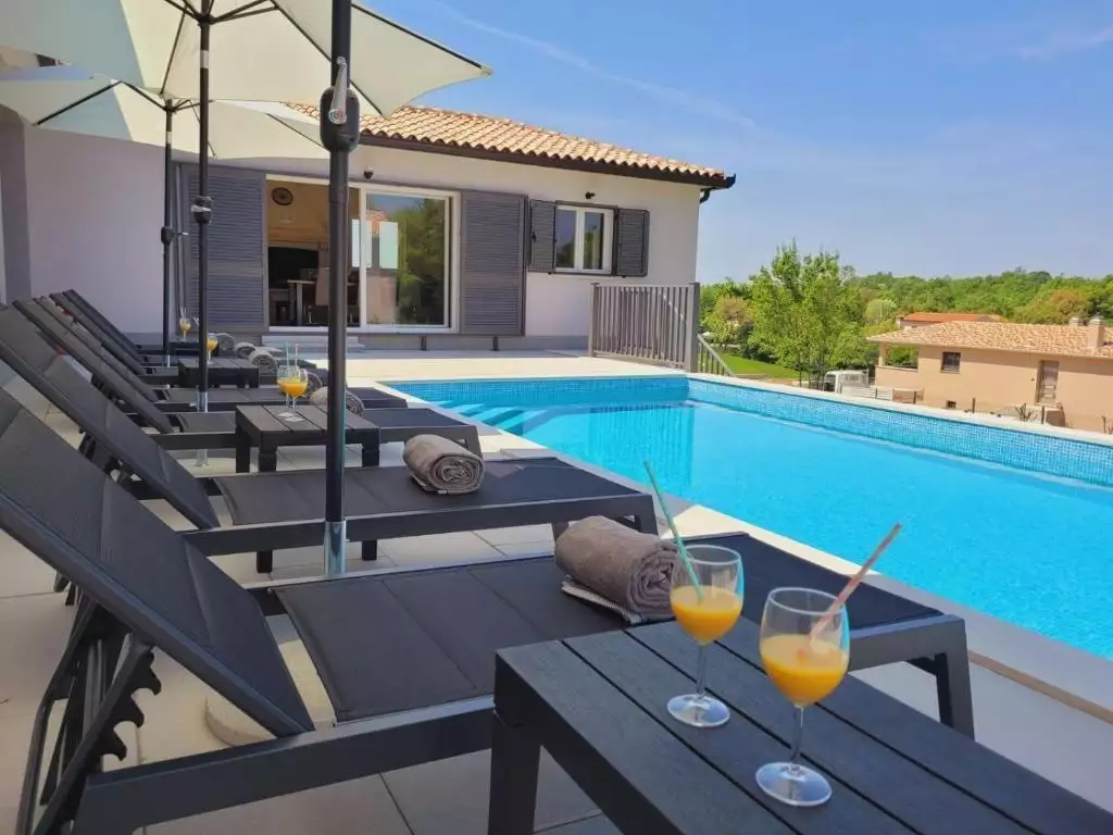 Villa 249m² in Croatia, Labin. Priced at 626000€ rent photo-5