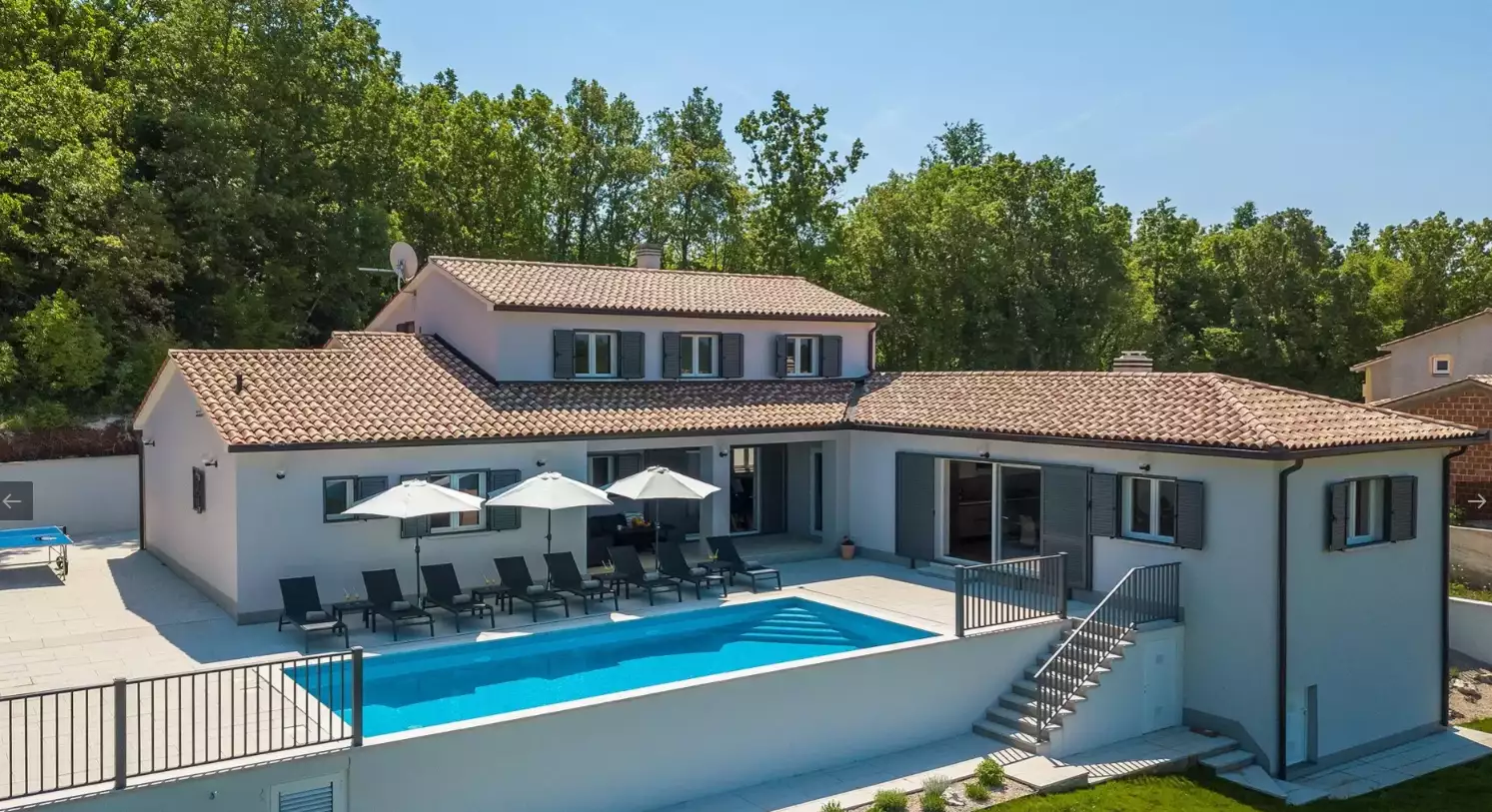 Villa 249m² in Croatia, Labin. Priced at 626000€ rent photo-1