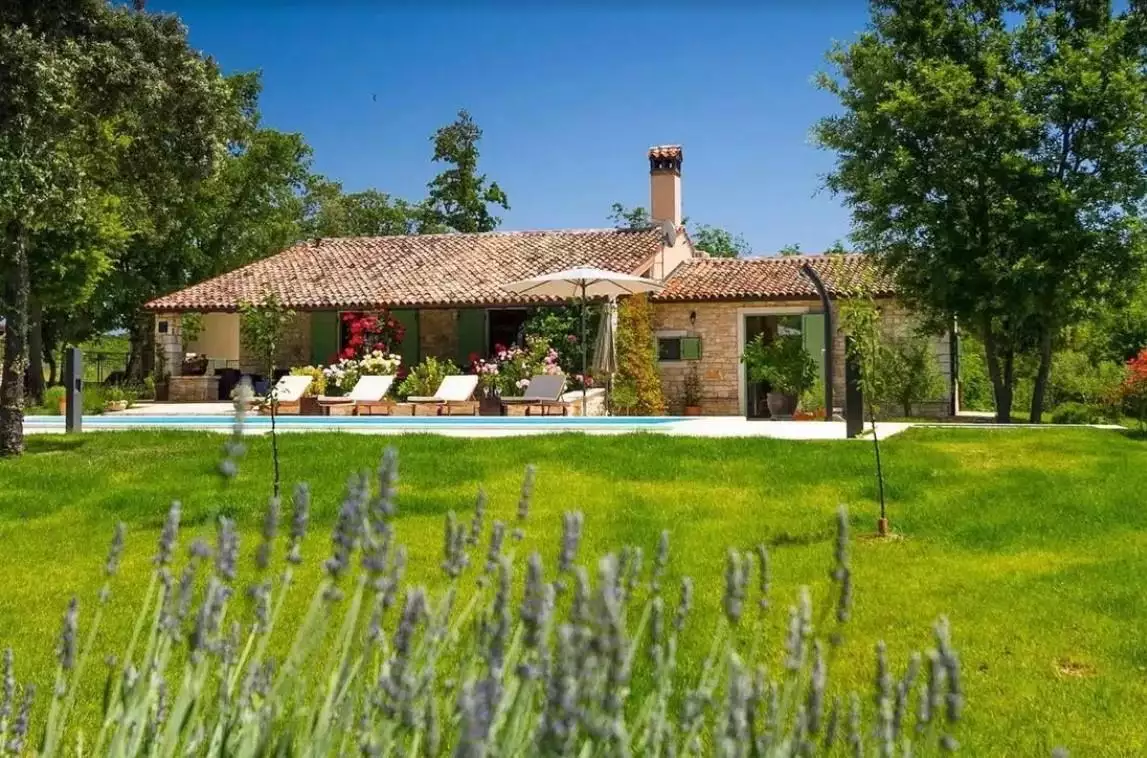 Villa 224m² in Croatia, Rovinj. Priced at 2450000€ rent photo-5