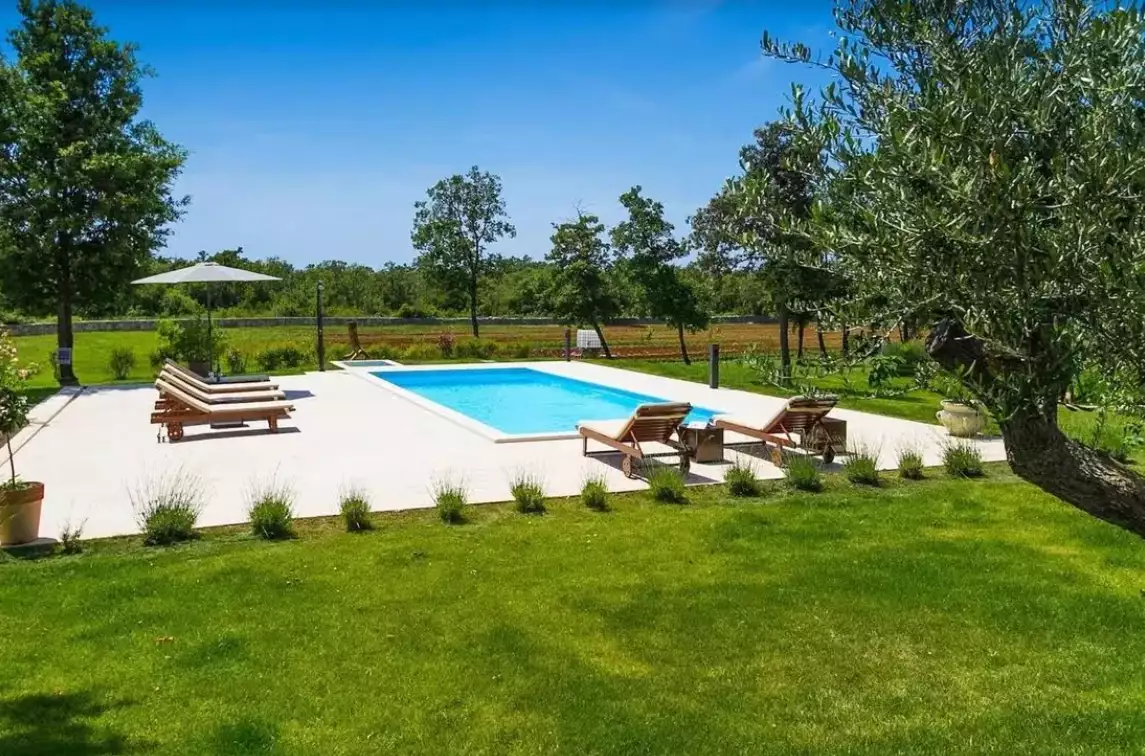 Villa 224m² in Croatia, Rovinj. Priced at 2450000€ rent photo-14