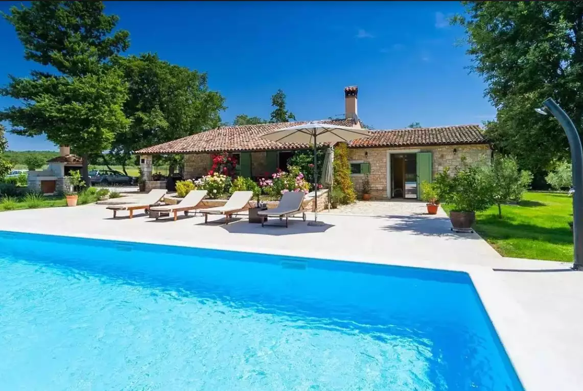 Villa 224m² in Croatia, Rovinj. Priced at 2450000€ rent photo-17