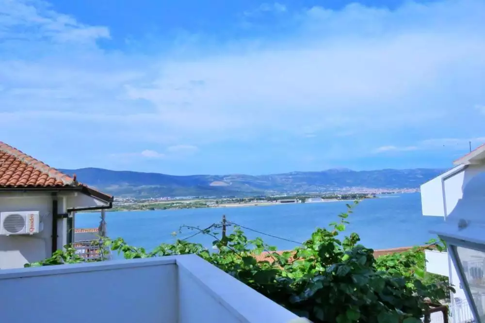 Hotels 490m² in Croatia, Ciovo. Priced at 795000€ rent photo-1