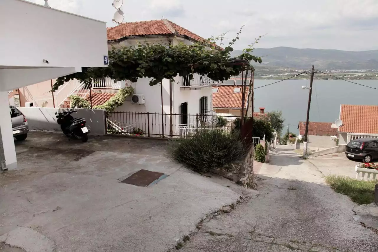 Hotels 490m² in Croatia, Ciovo. Priced at 795000€ rent photo-14