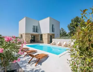 Buy in Croatia for 570000€