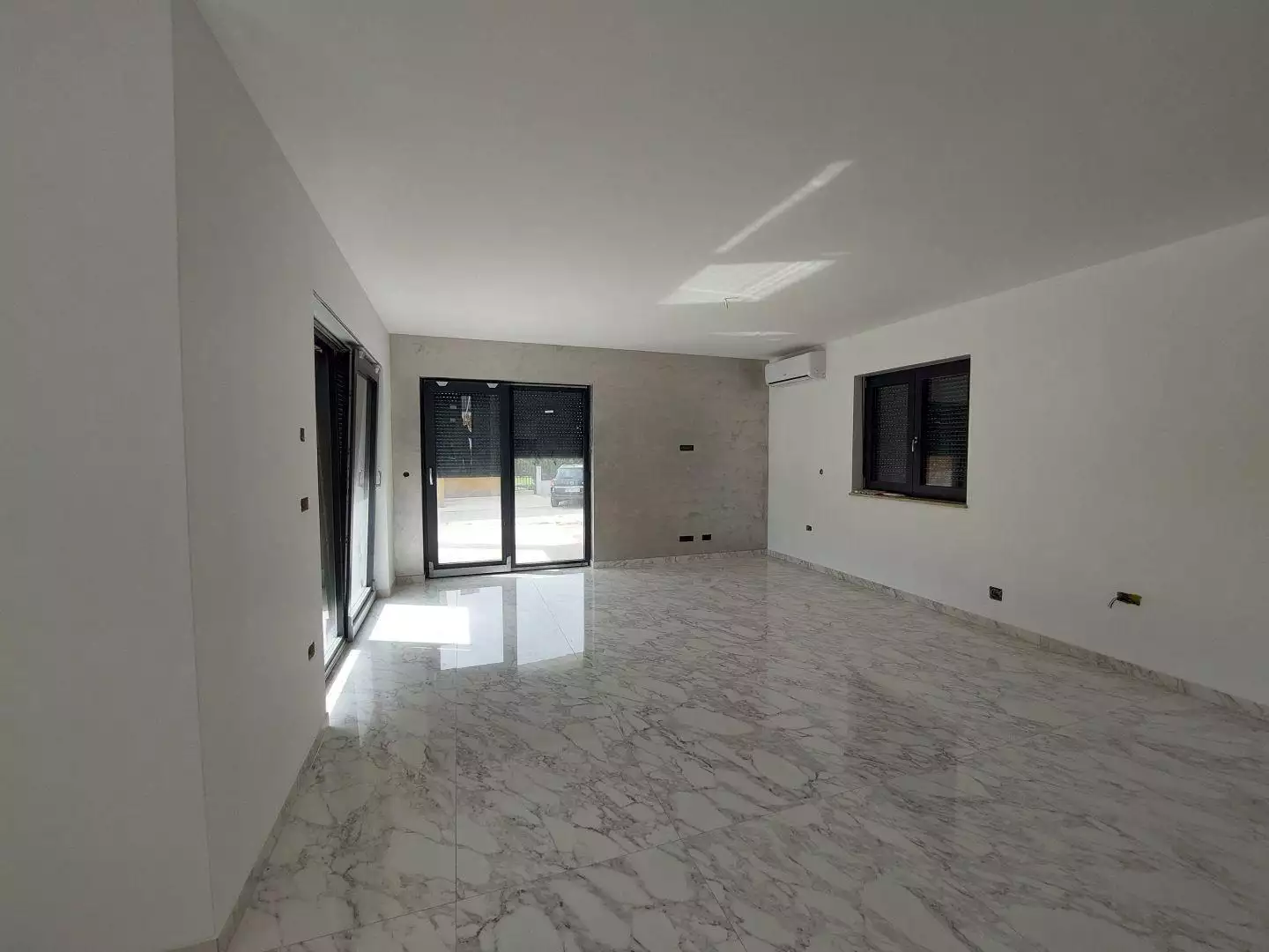 Villa 195m² in Croatia, Labin. Priced at 650000€ rent photo-6
