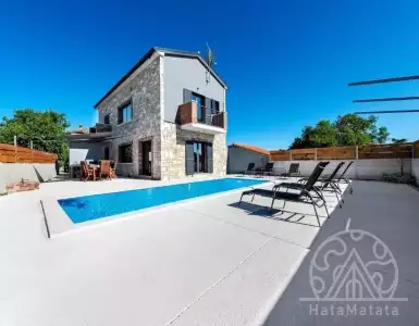 Buy in Croatia for 644000€