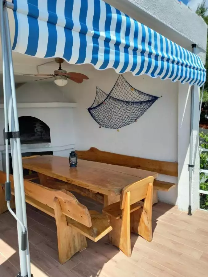 Villa 230m² in Croatia, Omis. Priced at 1250000€ rent photo-16
