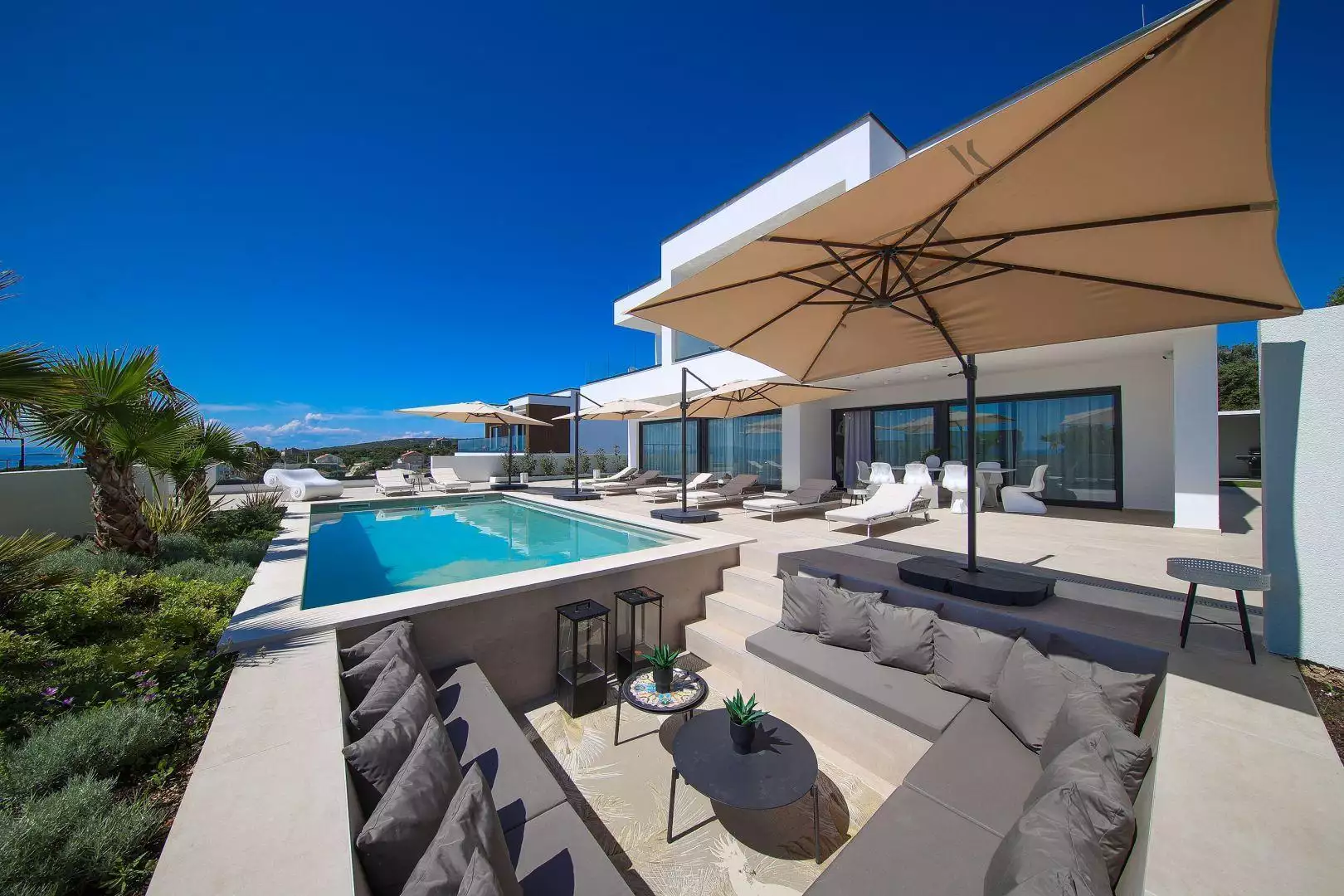 Villa 302m² in Croatia, Novalja. Priced at 1470000€ rent photo-5