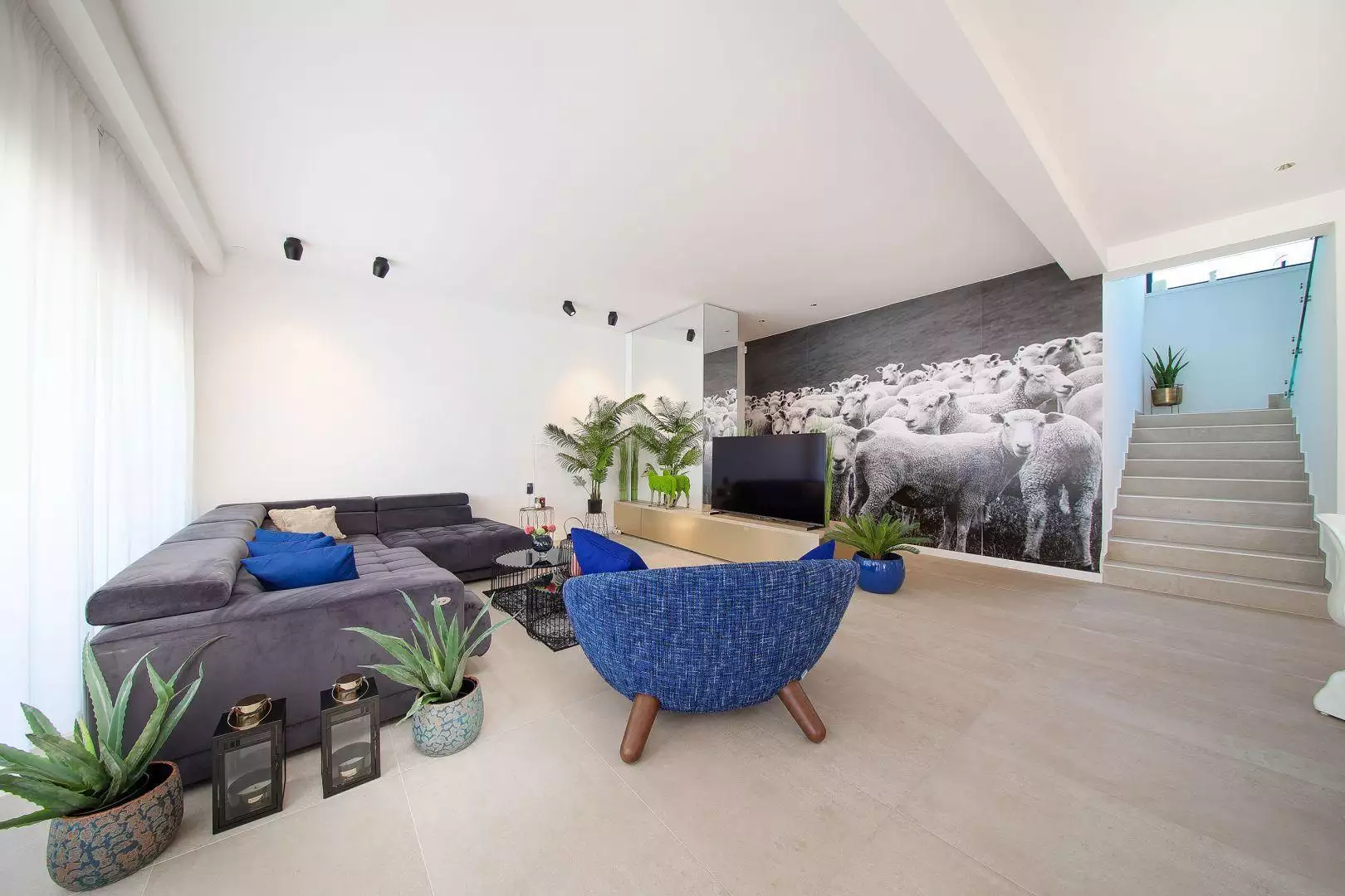 Villa 302m² in Croatia, Novalja. Priced at 1470000€ rent photo-11