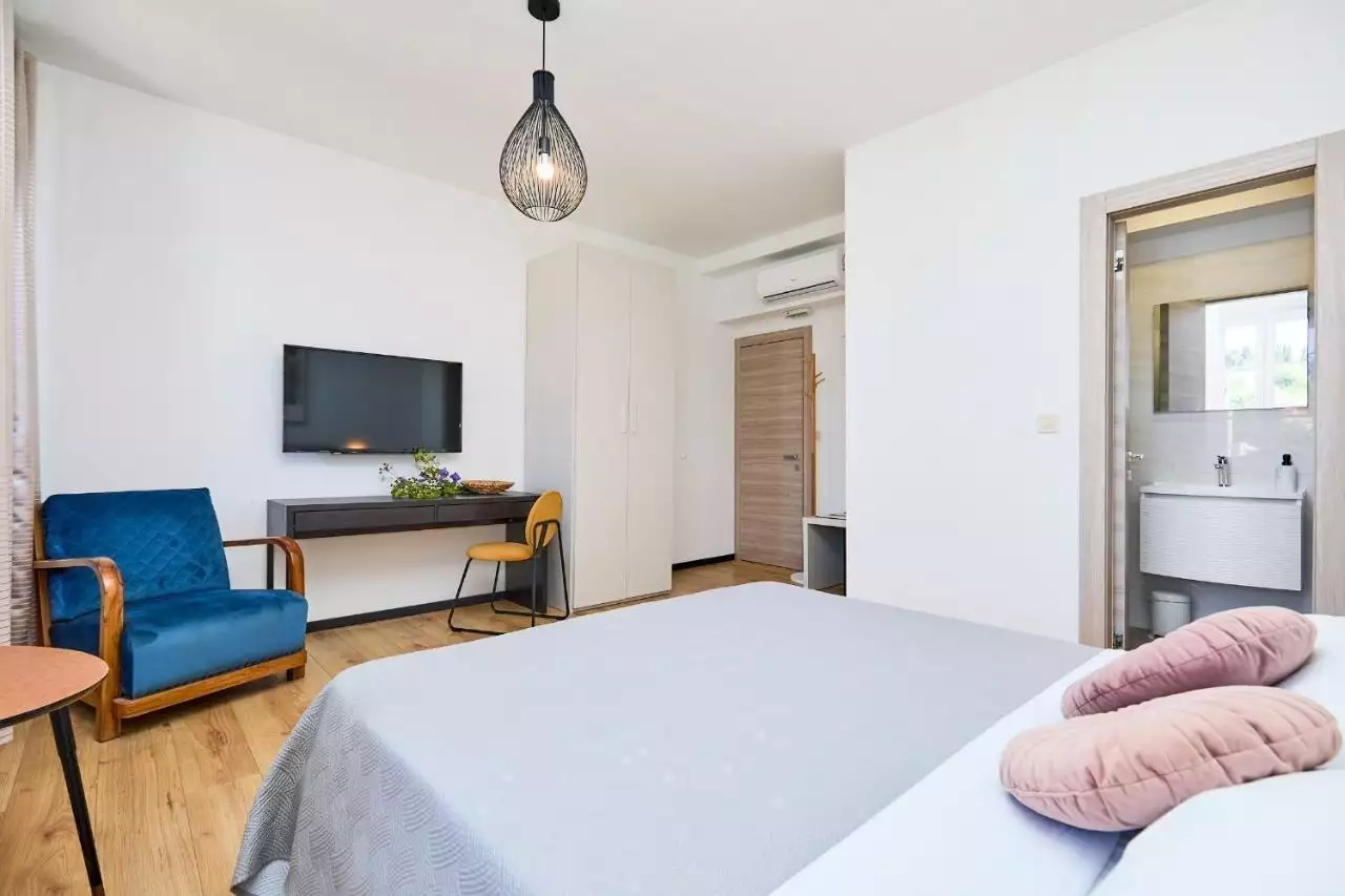 Hotels 500m² in Croatia, Dubrovnik. Priced at 4300000€ rent photo-8